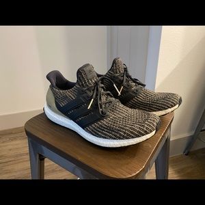 10.5 Adidas Ultraboost mens green and black
